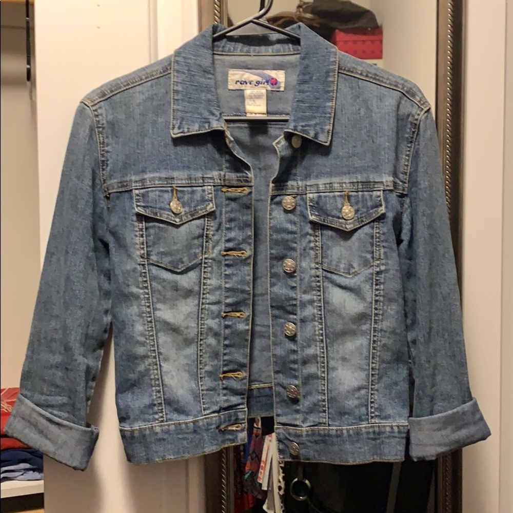 Cropped denim jacket